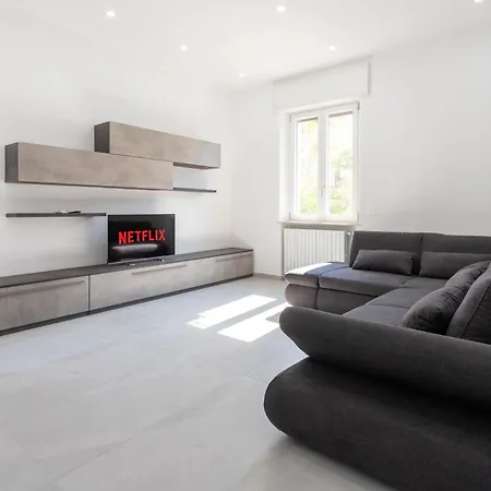 La Fenice - Self Chek-in - Wifi Appartamento Novara