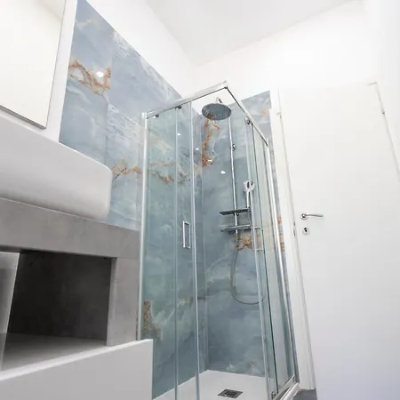 Appartamento La Fenice - Self Chek-in - Wifi Novara